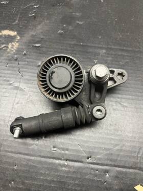 Febi 33153 Tensioner Pulley A6 Q7 A5 A4 A8 Allroad Touareg 2.7 Tdi 3.0