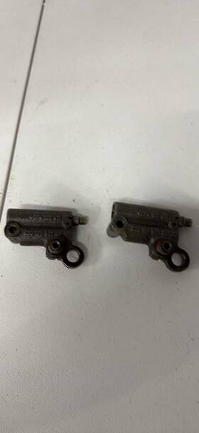 Genuine Porsche 9301055474r 930 Turbo Chain Tensioners Pair 930.105.547.4r