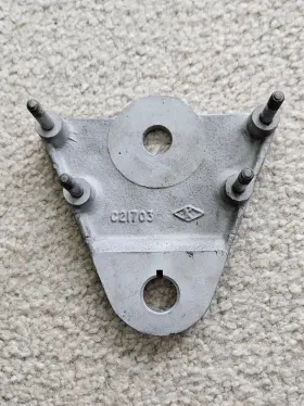 C21703 Jaguar E Type 4.2 Rear Timing Gear Mounting Bracket