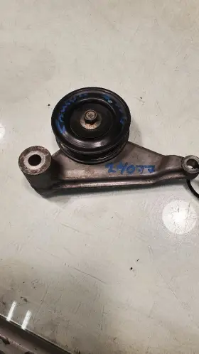 16631-28020 Toyota 310.to1j09 Camry 2009 Belt Tensioner Pulley And Bracket - Oem